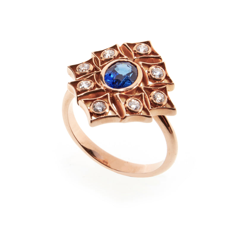 Oval sapphire and diamond 18ct rose gold ring. Part of the Rinascimento Notta Rosa collection. 